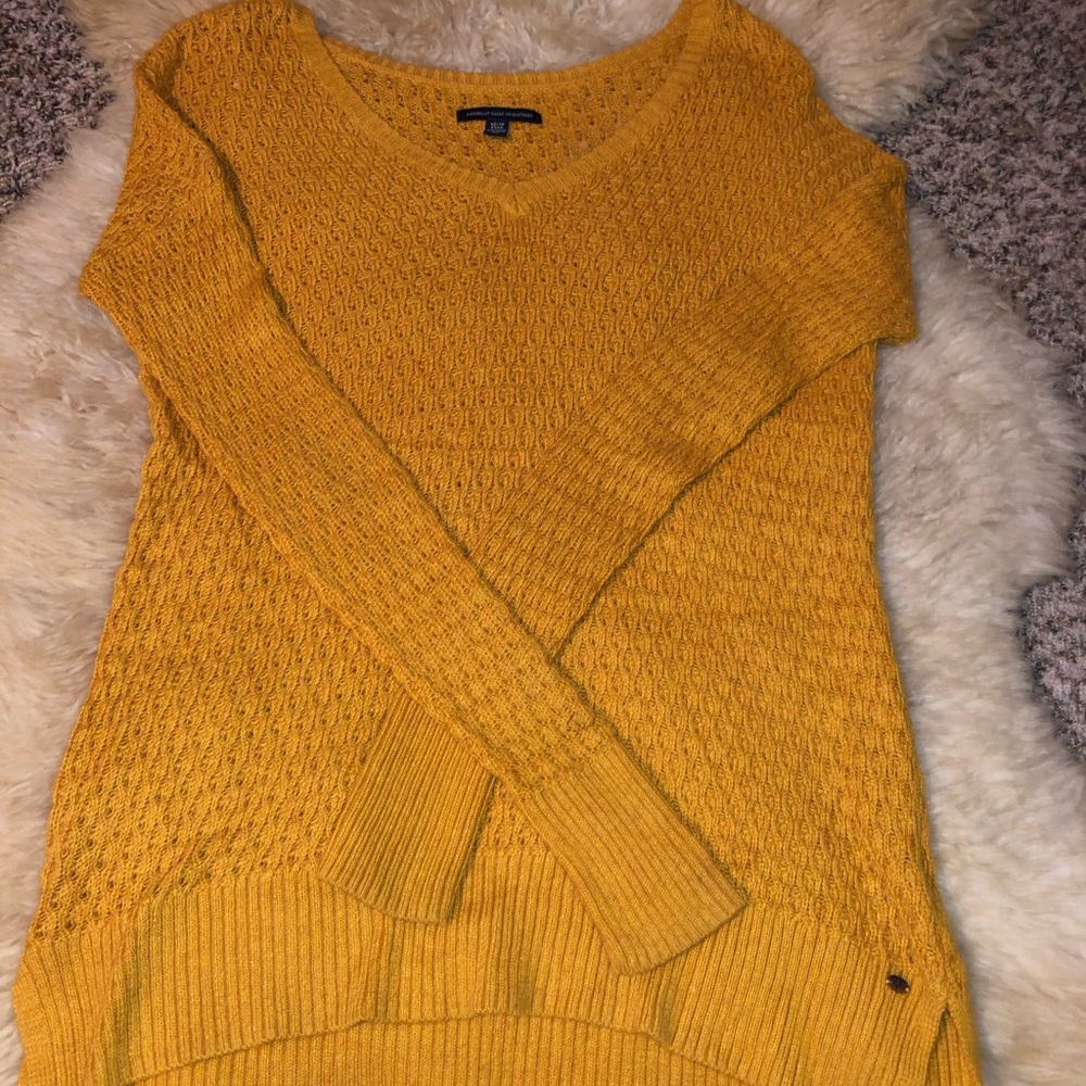 American Eagle Sweater!